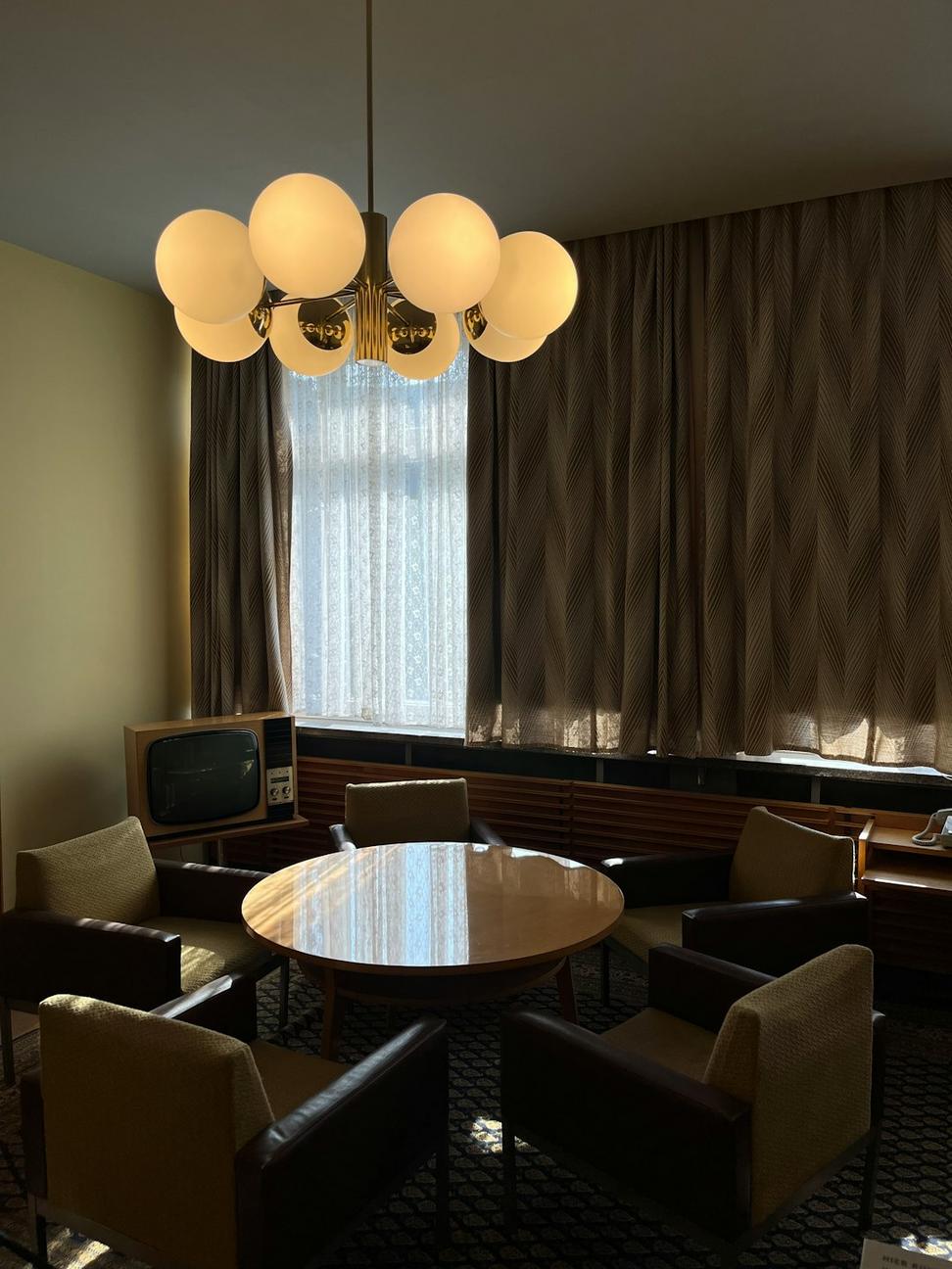 Business Class Room